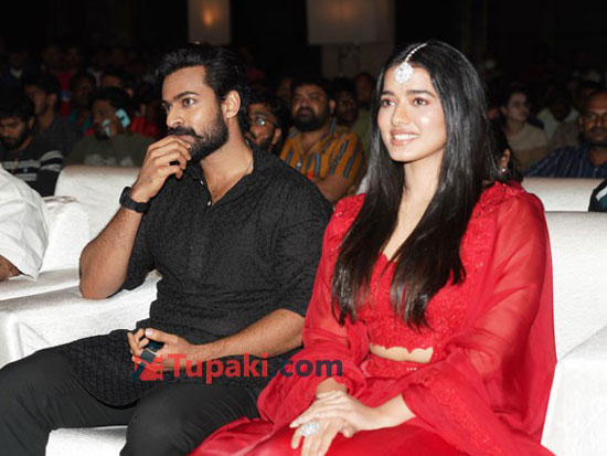 Ketika Sharma Vaishnav Tej At Ranga Ranga Vaibhavanga Pre Release Event